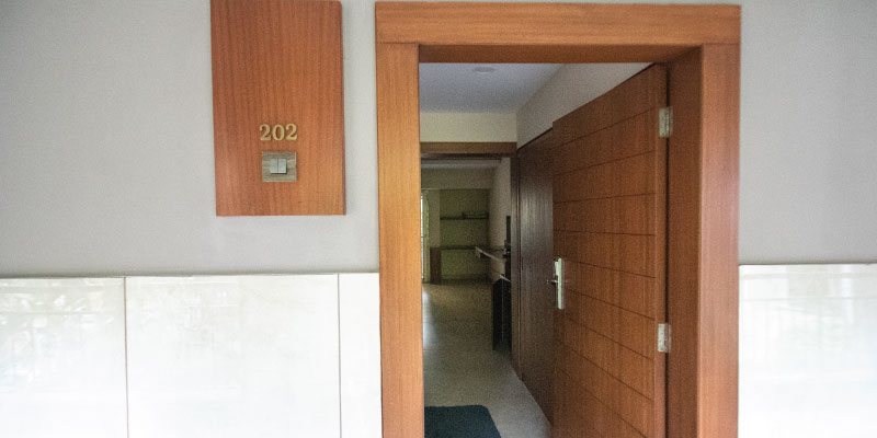 Executive Room With Deck /website/images/new-pics/executive-room-deck-new-3.jpg